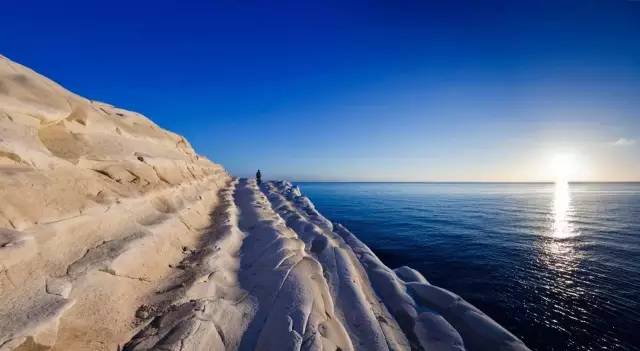 【转】这个国家把最美的颜色都穿在了身上!你想跟谁去?