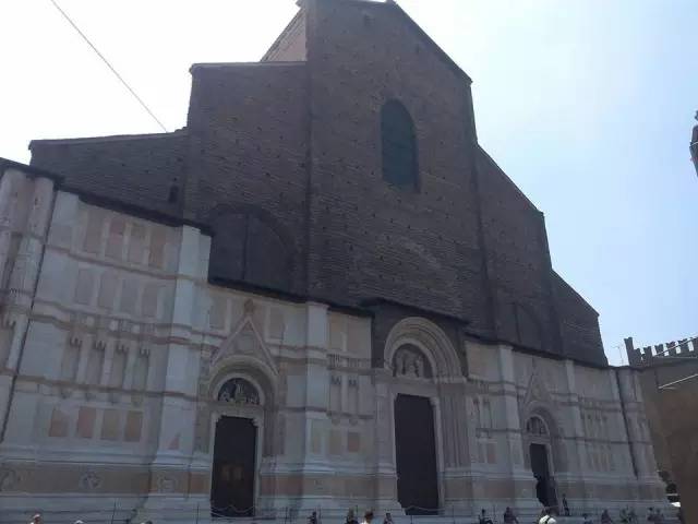 【转】这个国家把最美的颜色都穿在了身上!你想跟谁去?