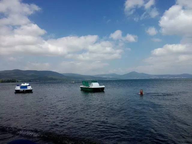 【转】这个国家把最美的颜色都穿在了身上!你想跟谁去?