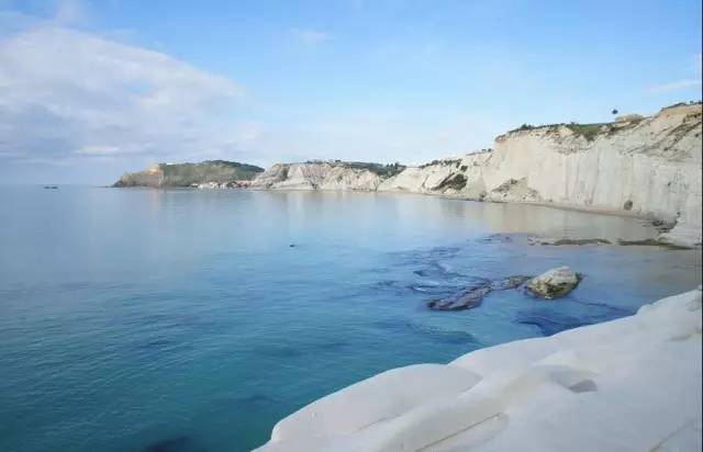 【转】这个国家把最美的颜色都穿在了身上!你想跟谁去?