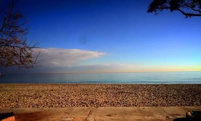 【转】这个国家把最美的颜色都穿在了身上!你想跟谁去?