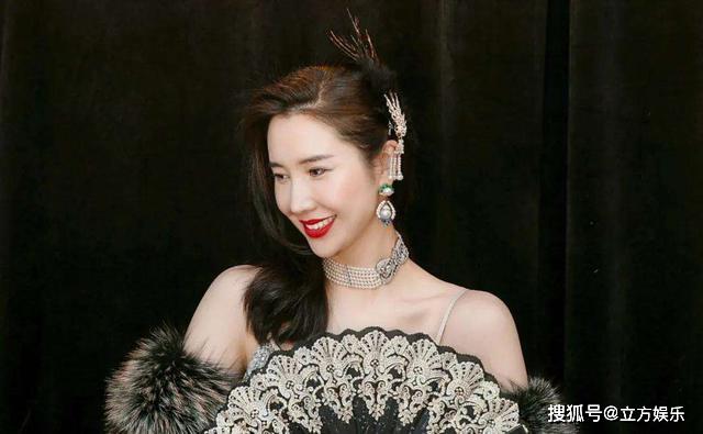张大奕被手撕后继续高调,蒋凡疑回归家庭,董花花的大结局太完美
