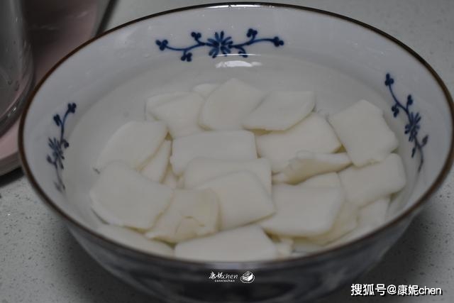天气热了,我给孩子做这份早餐,丰盛营养种类全,网友:求蹭饭