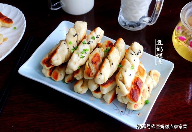 香煎小花卷,睡前准备好,早上10分钟搞定,香喷喷的