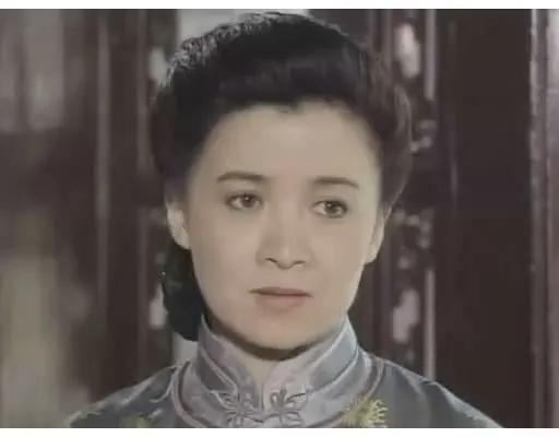 27年后《鬼丈夫》演员现状,女主岳翎成路人,两位配角十分活跃