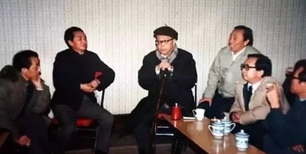 谢大脚和谢广坤打起来了!