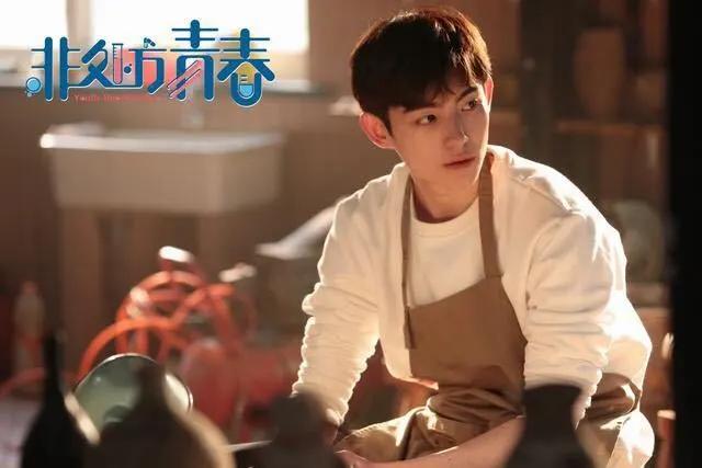 虽然没有豪华的阵容,我相信《非处方青春》,演的就是我的青春