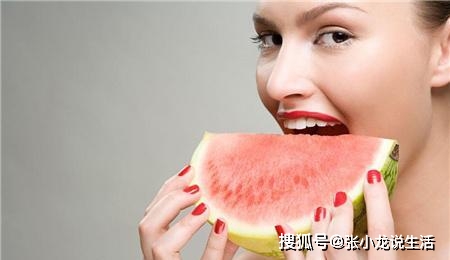 夏天里爱不释手的西瓜,到底是减肥还是增肥?现在知道还不晚
