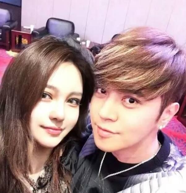 潘玮柏娶宣云,方媛为郭富城生两娃,老男人为何都偏爱网红?