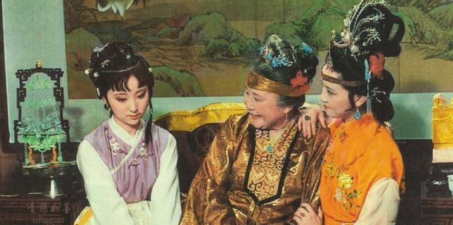 林黛玉比薛宝钗有钱,却从未出钱帮助别人,她为什么如此吝啬?