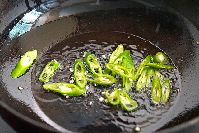 明日立秋,多给家人吃这菜,和西兰花炒爽脆又营养,给肉都不换