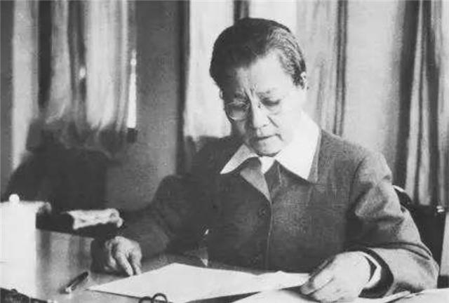 许广平勇敢的追求鲁迅,表达爱恋,而鲁迅真的也爱许广平吗?