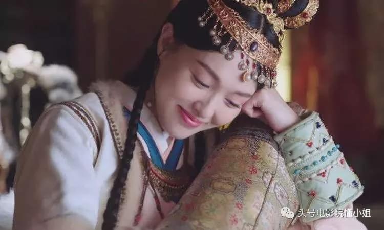 4.9分,今年投资最大古装剧口碑收视双扑!唐嫣40岁危机来了