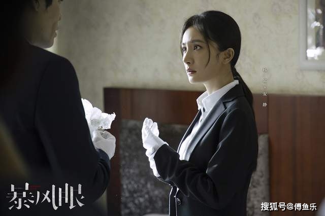 《雷霆战将》停播很冤?迪丽热巴早被坑过,杨幂新剧是同一导演!