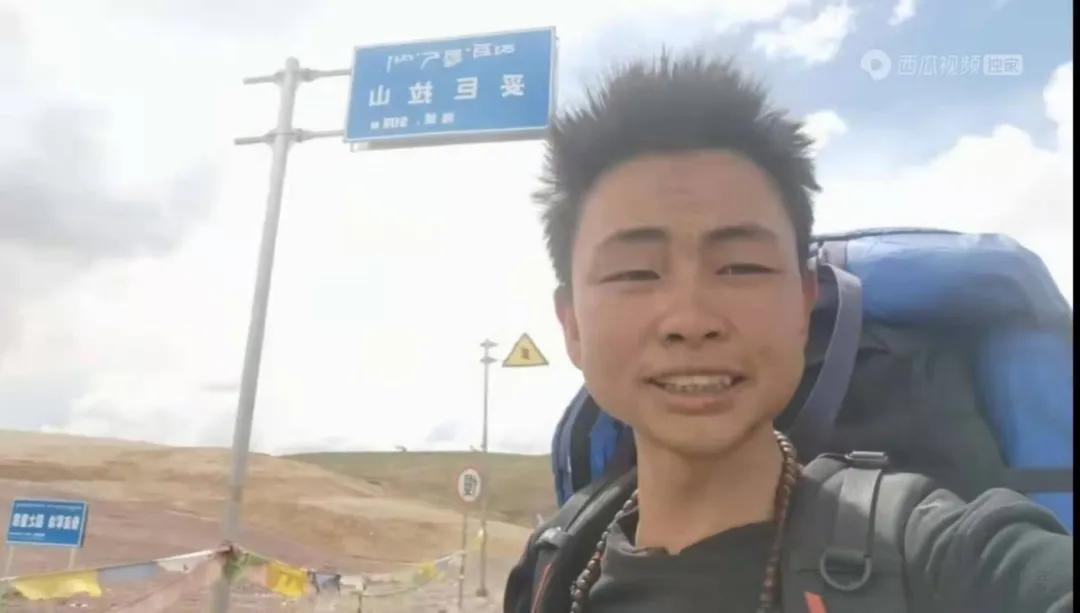 丁真话题:一种大众凝视下的忧郁与亢奋