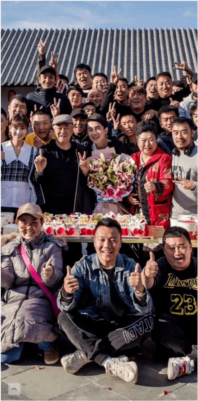 赵本山《刘老根4》杀青合影曝光!郑爽林更新范伟宋小宝参演,阵容太强大