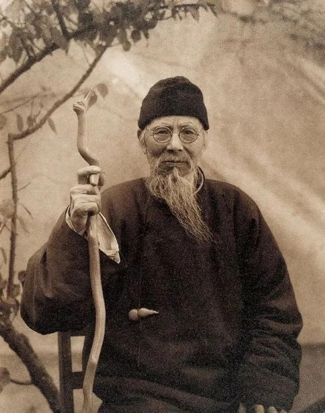 齐白石画葫芦,错误百出引争议:画错了怎么更值钱?