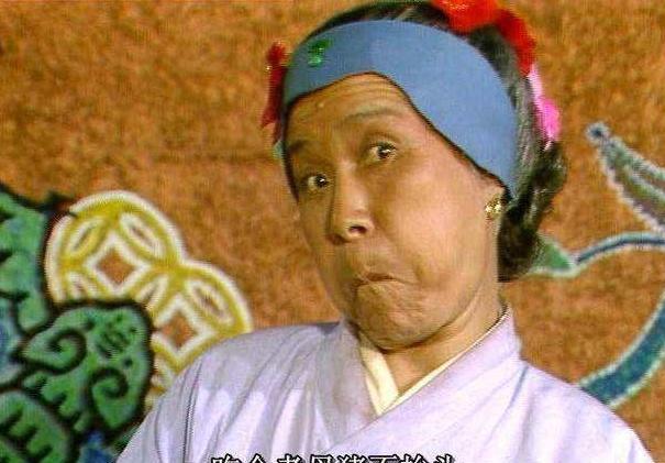 刘姥姥讲“老刘老刘食量大如牛”时,宝钗没跟着众人笑,暴露秘密
