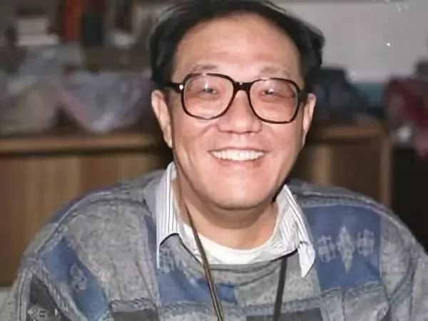 史铁生逝世10周年:在轮椅上度过了38年的他,为什么被称作“时代的巨人”?