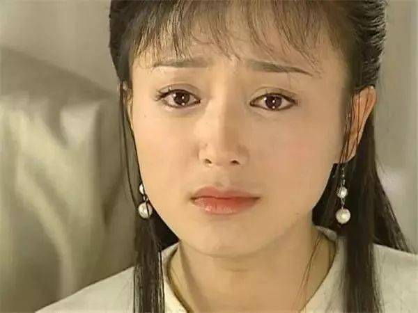 泼艺人冷水?被陆川狠心抛弃,自爆为演戏打瘦脸针!“白月光”秦岚化身“黑莲花”复仇