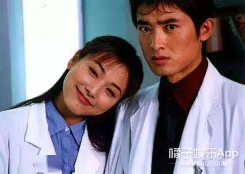还记得《粉红女郎》里的男人婆吗?她现在长这样