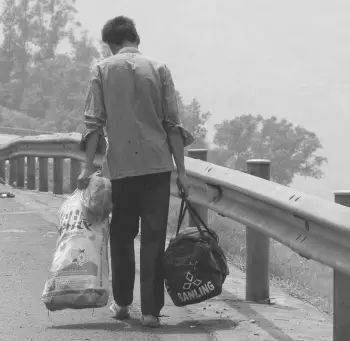 80后中国司机轰动艺术界,大难不死自学绘画,竟和齐白石、徐悲鸿参加同一国际大展