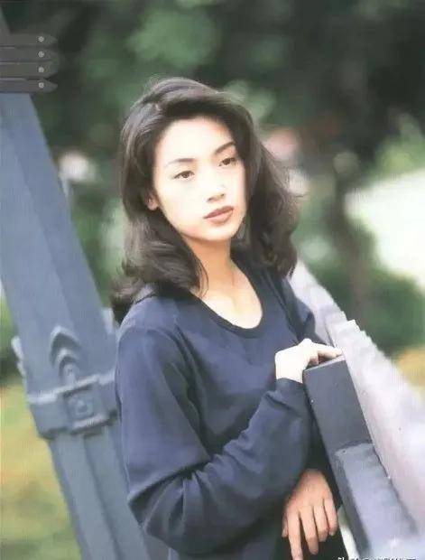 一生活得清醒的“丑女”吴倩莲,为何成了刘德华最亲的女星?