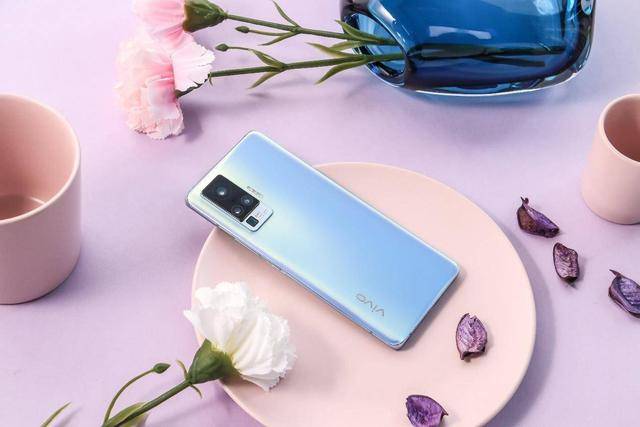 vivo X50 Pro今日开售:4298元,8+128GB值得买吗?