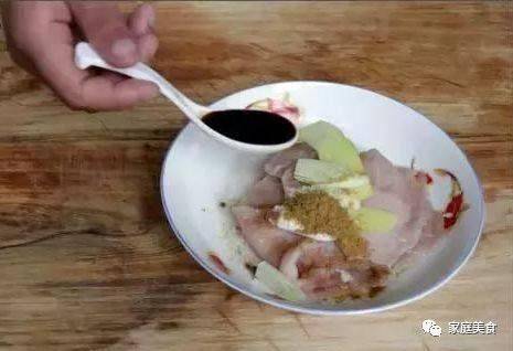 炸猪排的家常做法,做法简单又香又脆,上桌全家人抢着吃