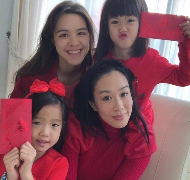 钟丽缇的女儿们:大女欧美范十足,二女成追星族,小女继承美貌