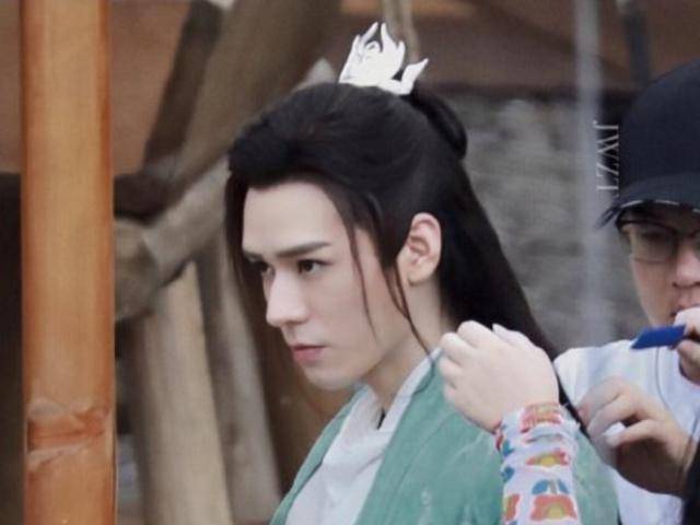 《天涯客》定妆照主角妆发丑不符合人设,跟《陈情令》差太多!