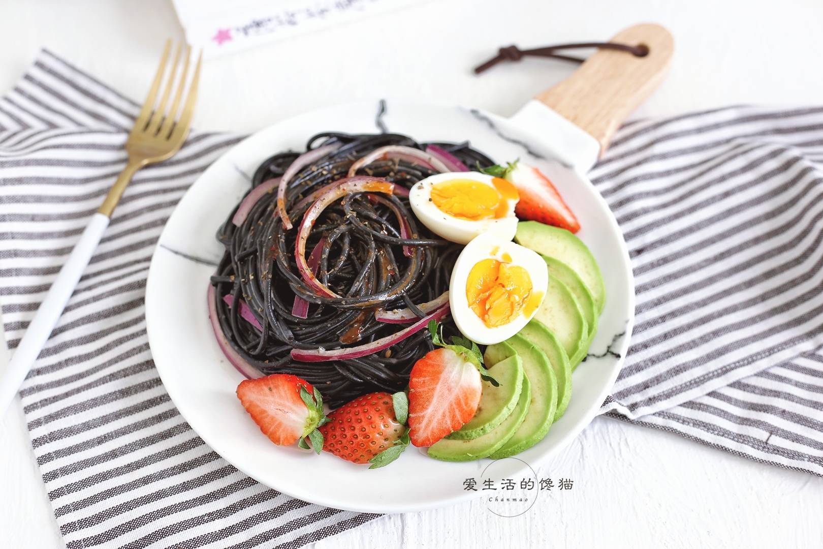 7月要瘦,40岁姐姐每天都吃它,热量低,能吃饱,腰身不止细2圈