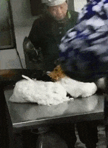 搞笑GIF:新交的女友,大家感觉如何呀?
