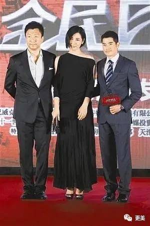 被刘亦菲截资源,张雨绮抢男友,她却活成下一个巩俐