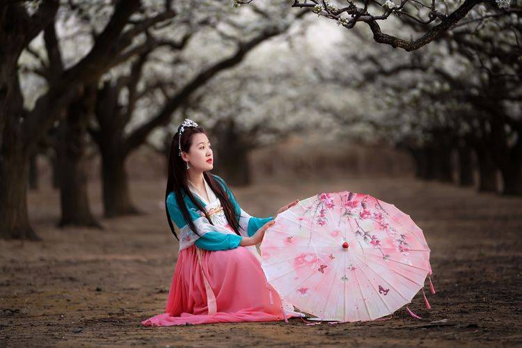 人像摄影组图:花期不负,应季而开