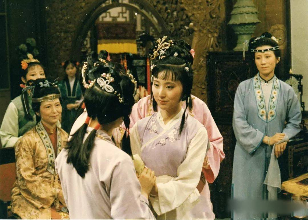 《红楼梦》女一号林黛玉颜值、才华名至实归,她的人品到底如何?