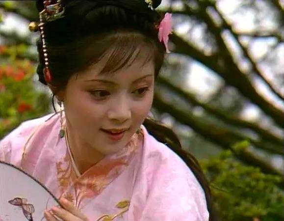 《红楼梦》里,薛宝钗心里最大的压力是什么?