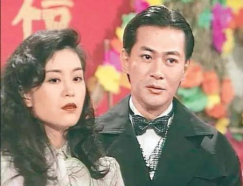 58岁江华近况曝光,“人戏不分”超市选购水果自带九五至尊霸气