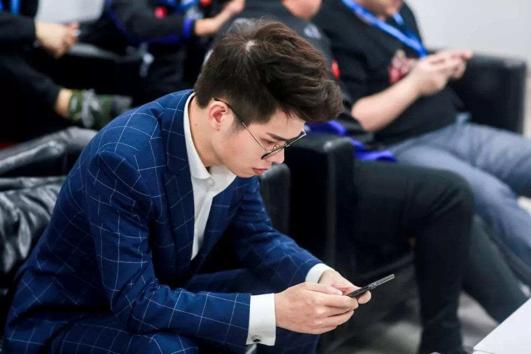 KPL:久哲正面回应外界质疑,自己不是商人,不是只会卖选手