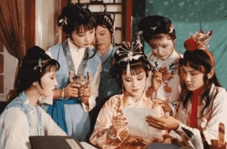 《红楼梦》为何让贾宝玉和秦可卿云雨?原来是曹雪芹太懂男人了
