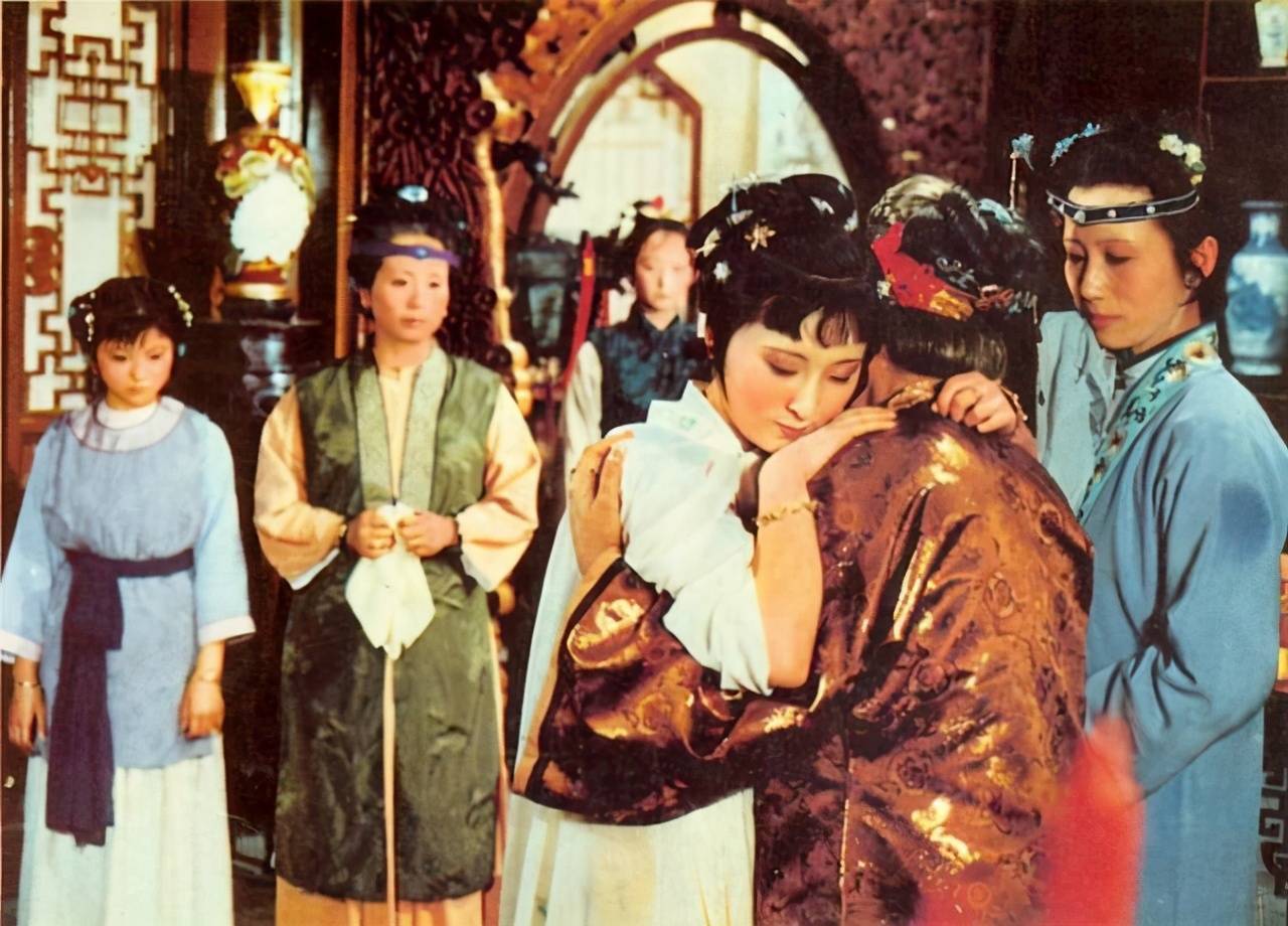 豪门里的水有多深?看《红楼梦》里的富人与穷人就知道了