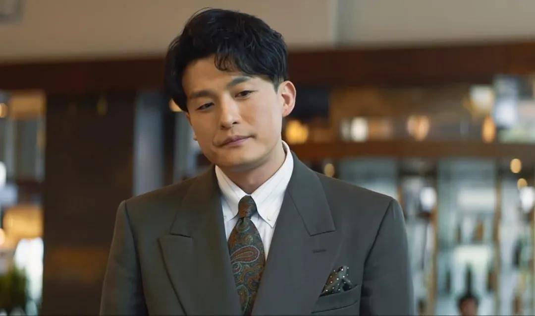 《大江大河2》7位演员童年照:王凯变化好大,杨采钰时尚超前