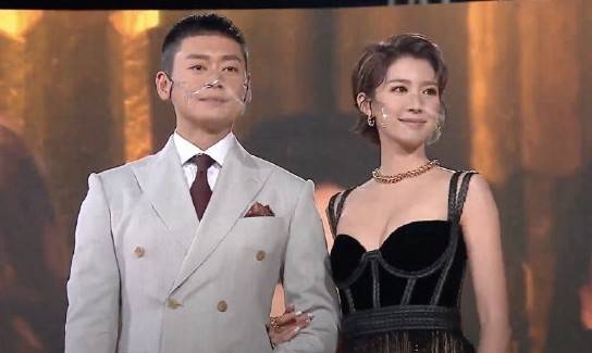 TVB颁奖礼花旦斗艳,汤洛雯发福显壮硕,还有女星胖得肚腩分层