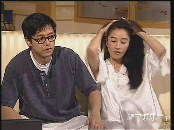 还记得《粉红女郎》里的男人婆吗?她现在长这样