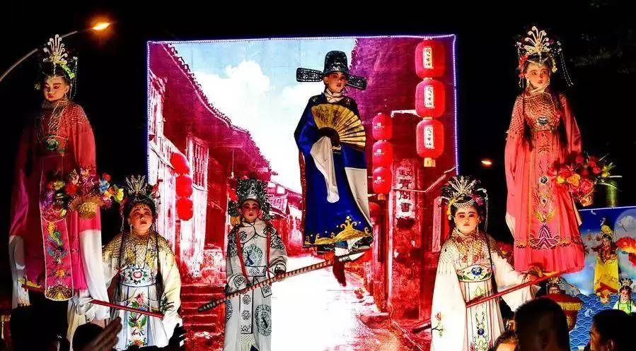 【转】每过一次节 我们就离家更近了一些