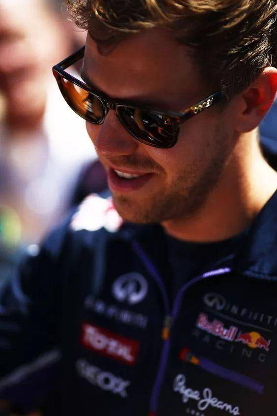 【转载】比颐和园还小,土豪比迪拜多,这个欧洲小国此生不去心难安