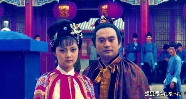 薛宝钗进宫待选,为何以失败告终?不是落选,而是薛家主动放弃