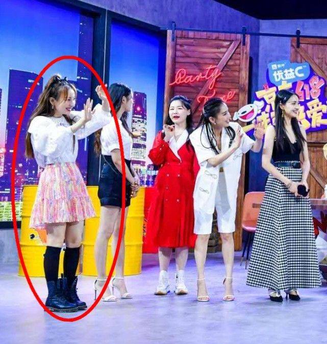 郑爽林允吴昕黄圣依罕见同框,吴昕竟那么胖?郑爽凭美貌碾压全场