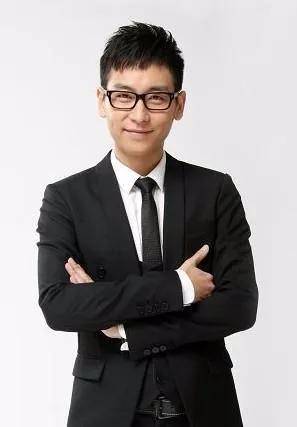 出走湖南台,主持《一站到底》的李好,连个包都不舍得给老婆买?