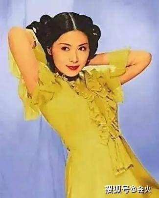 她18岁成"香港公主",却频遇渣男两度离婚,女儿曾7年不愿理她